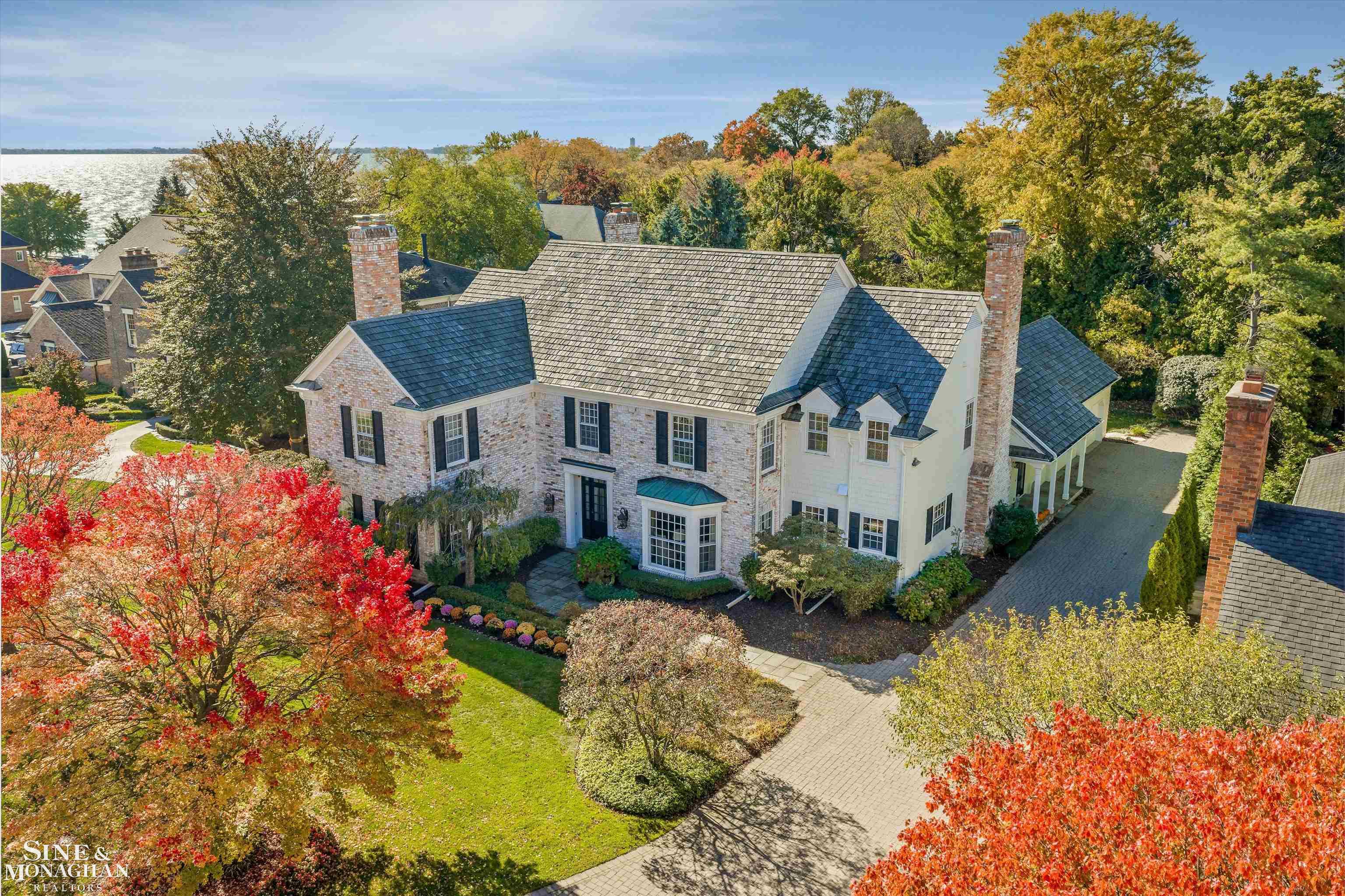 11 Dodge Place Place