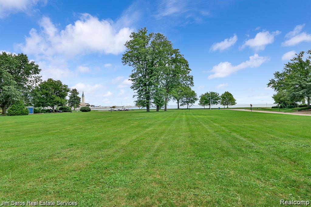 745 Lake Shore Road