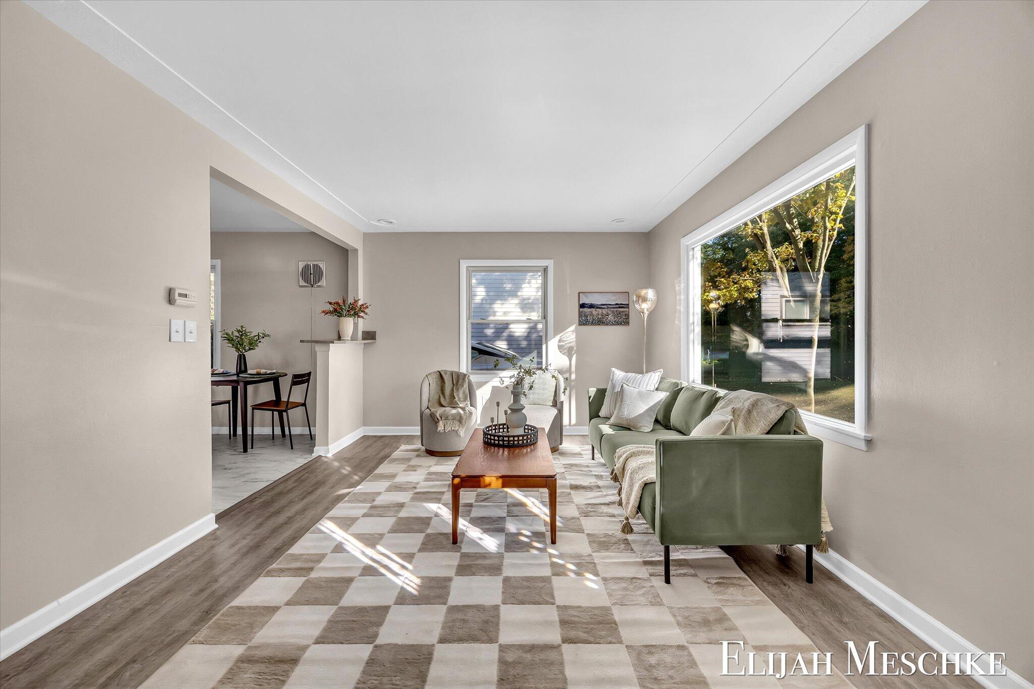 111 76th Street SE