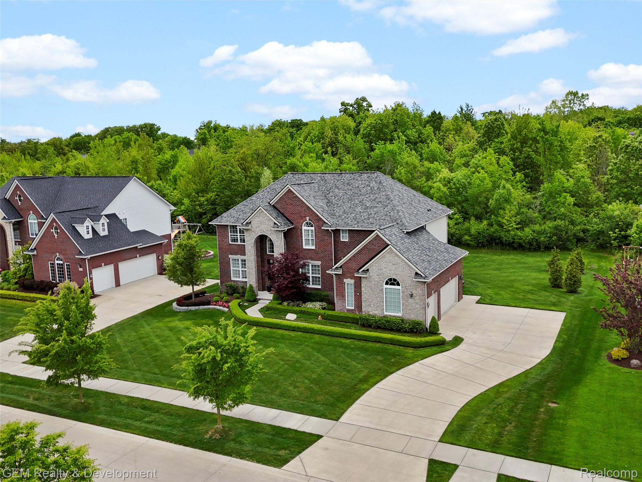 52486 Aspen Drive