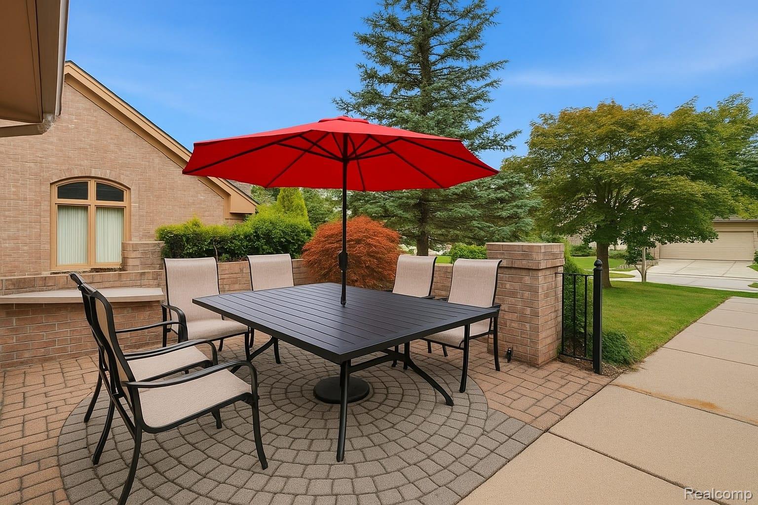5828 Dawn Ridge Drive