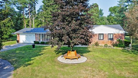 300 Sherman Court Ortonville Village MI 48462