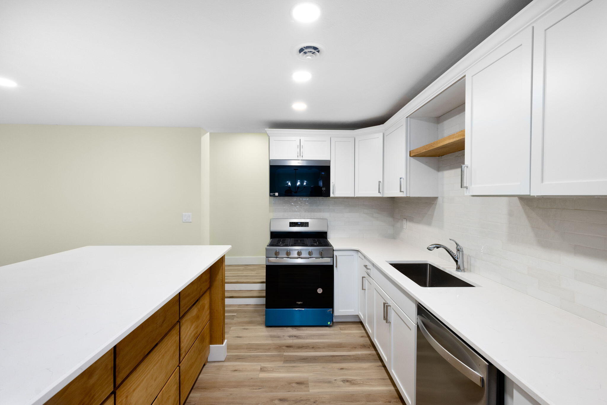 25590 Redfield Street