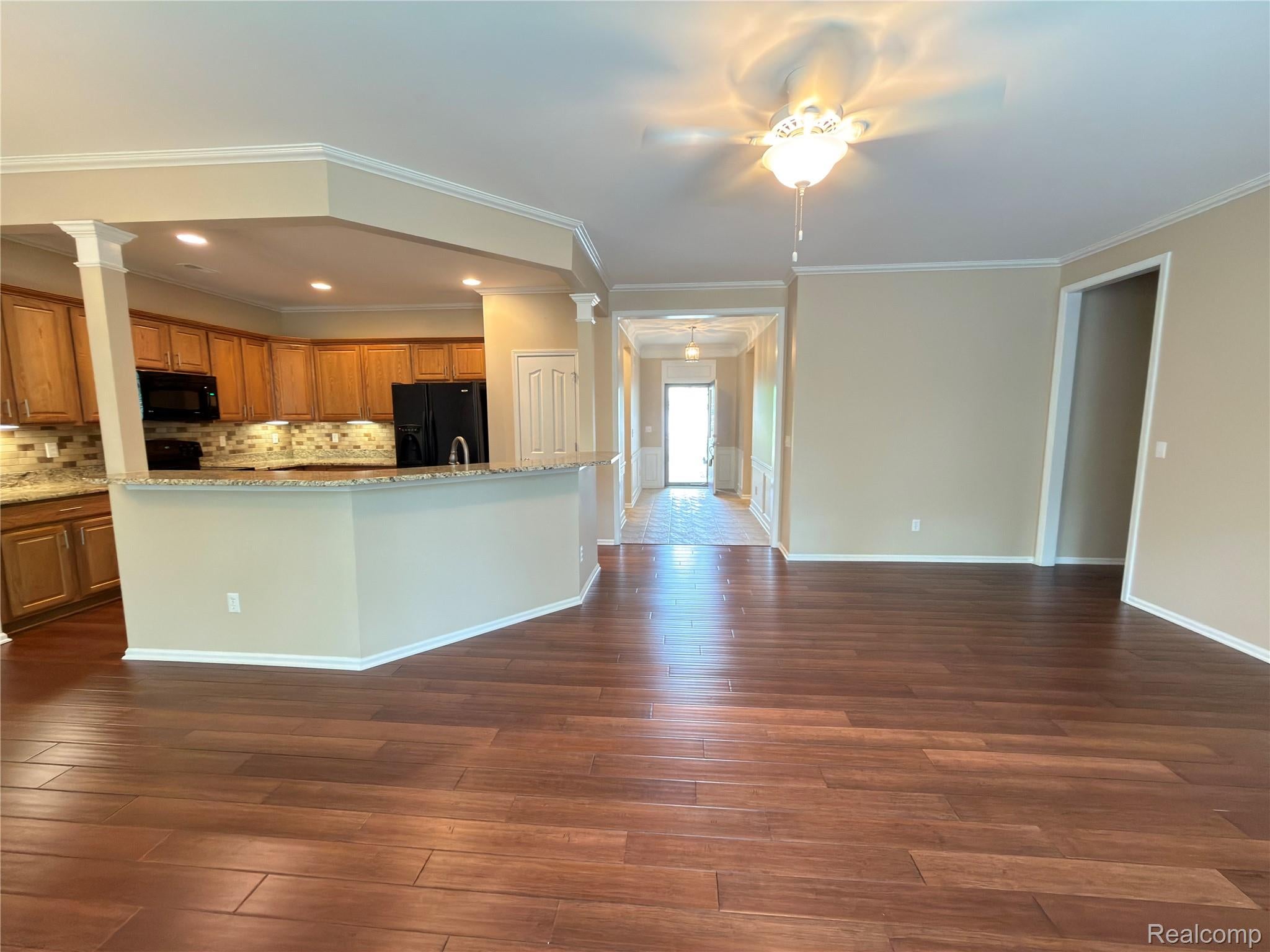 24600 Grand Traverse Avenue