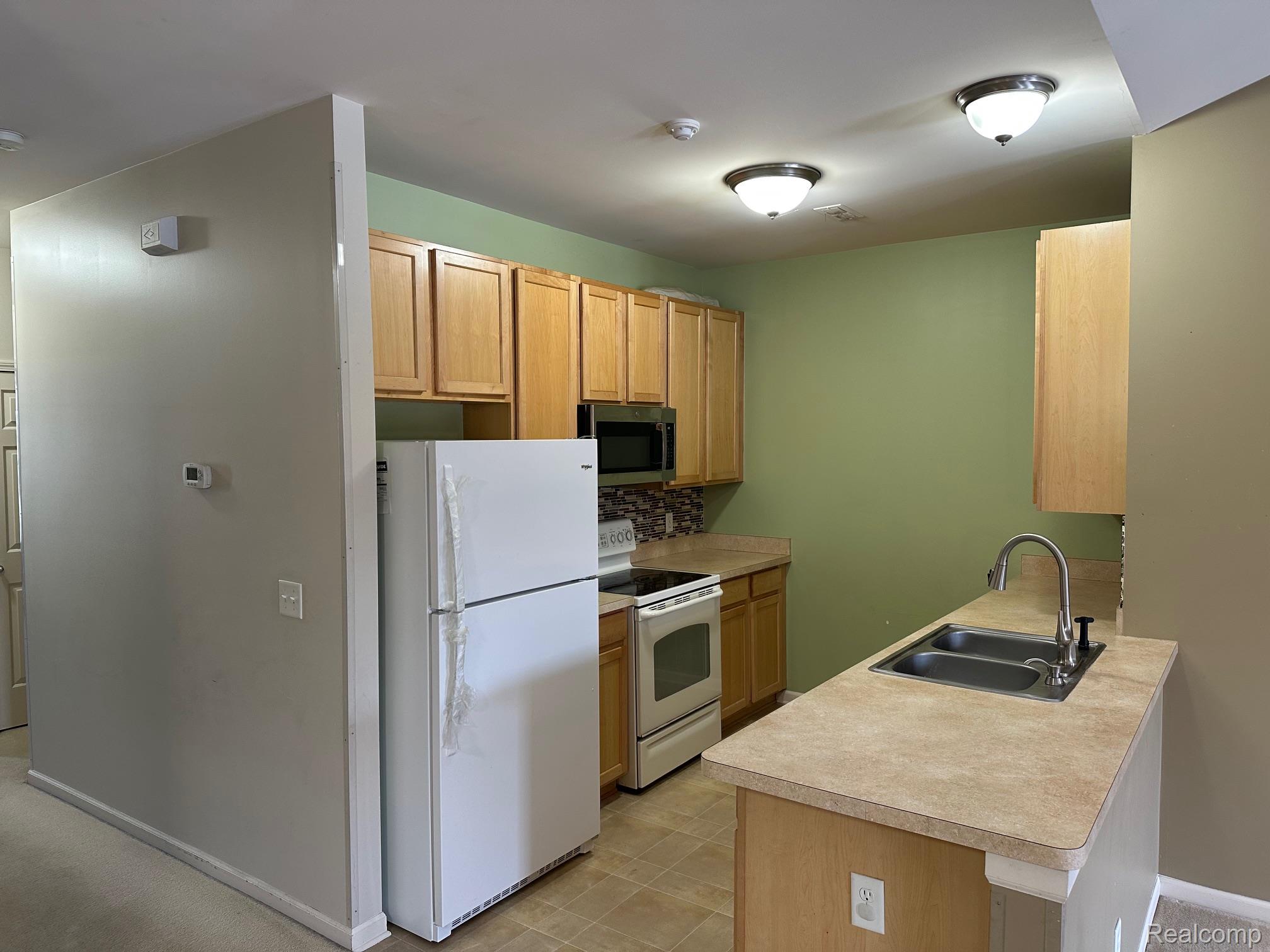 2395 Knollwood Drive