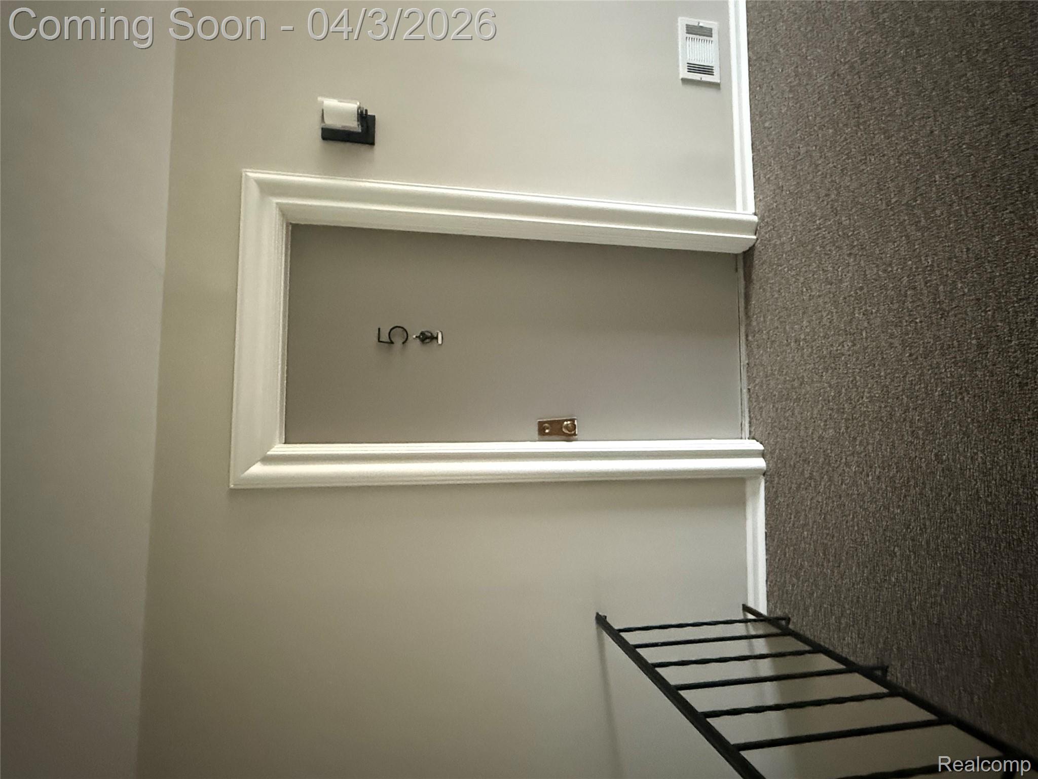 150 E Long Lake Road