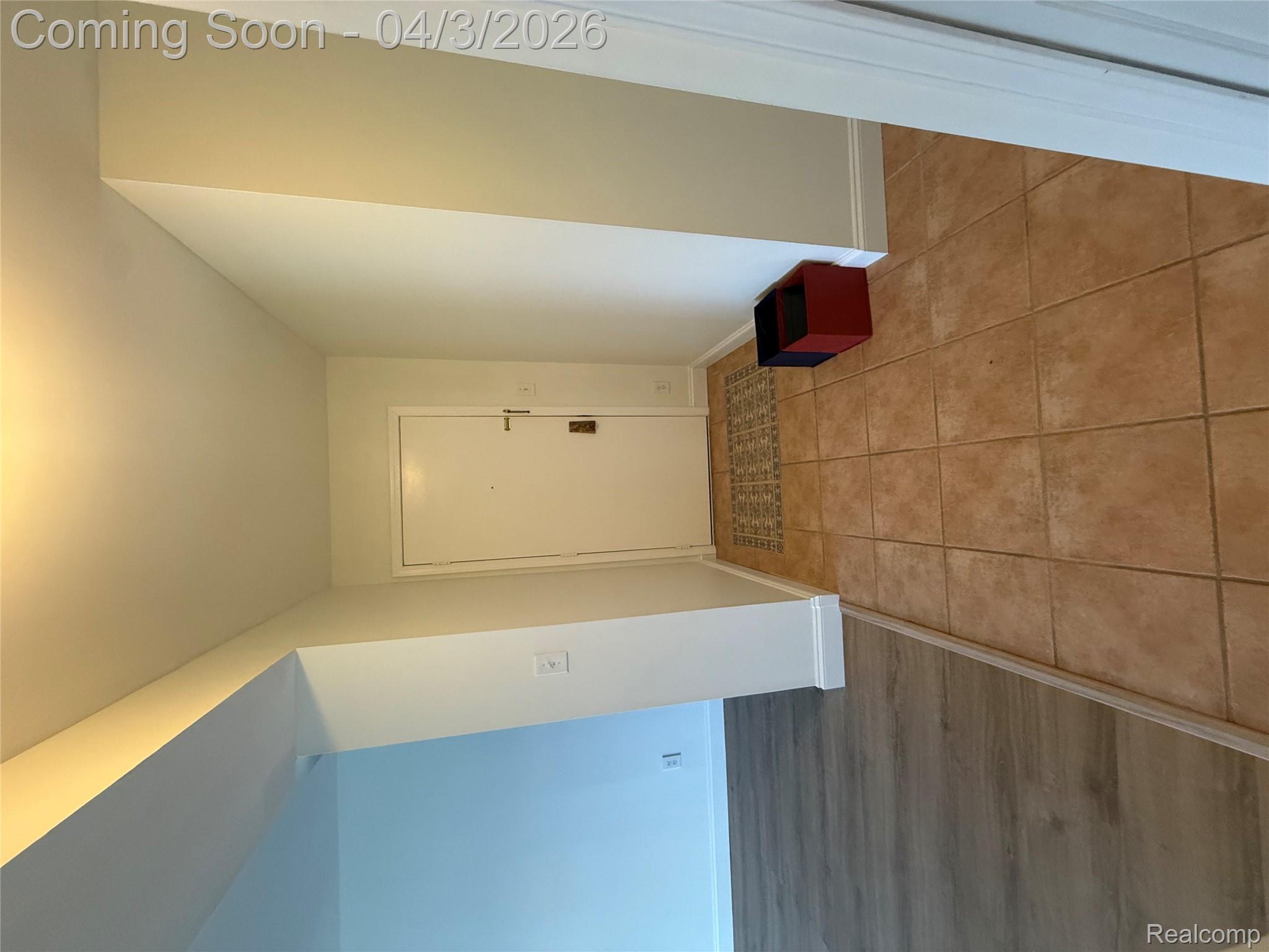 150 E Long Lake Road