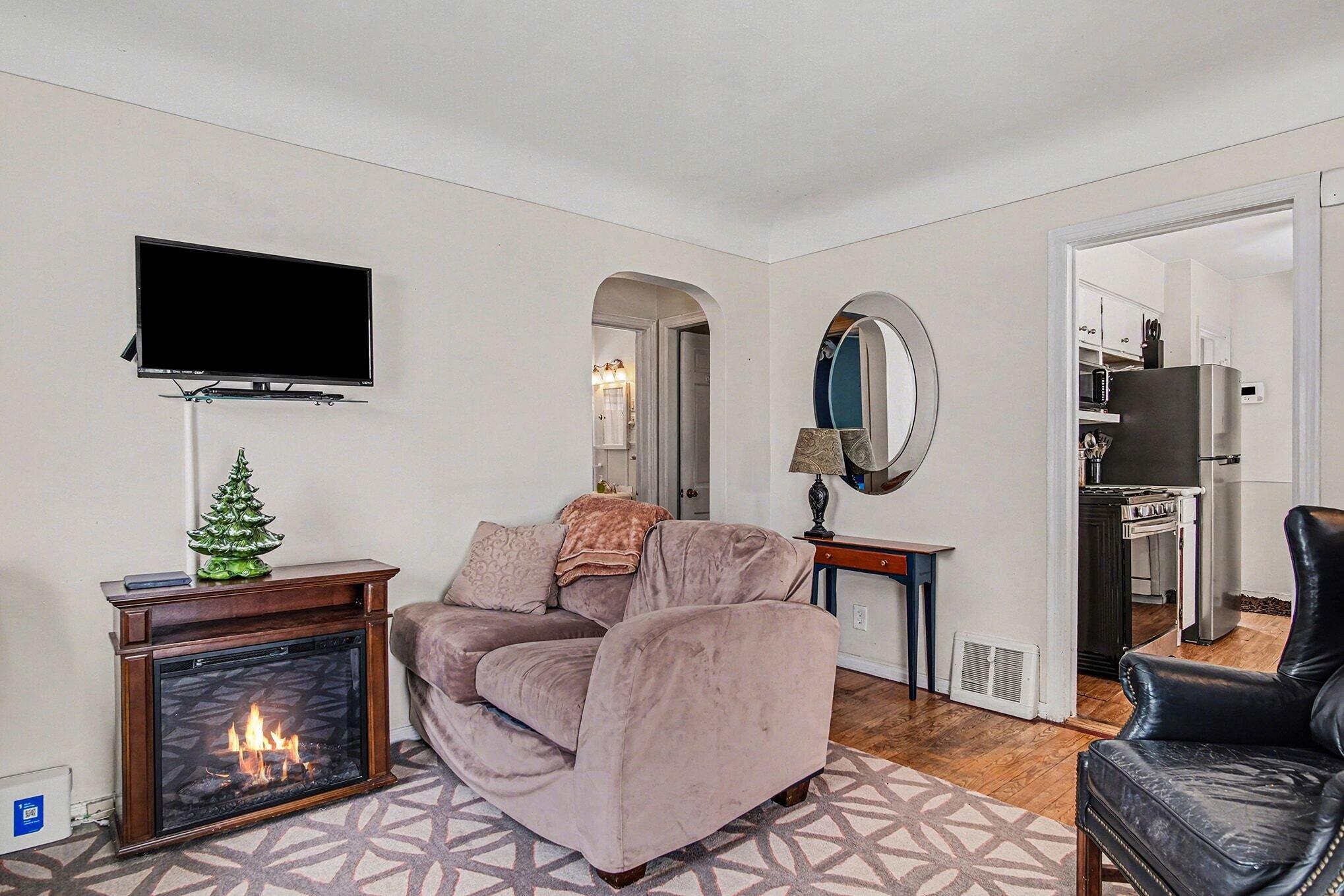 2014 Duiker Avenue NE