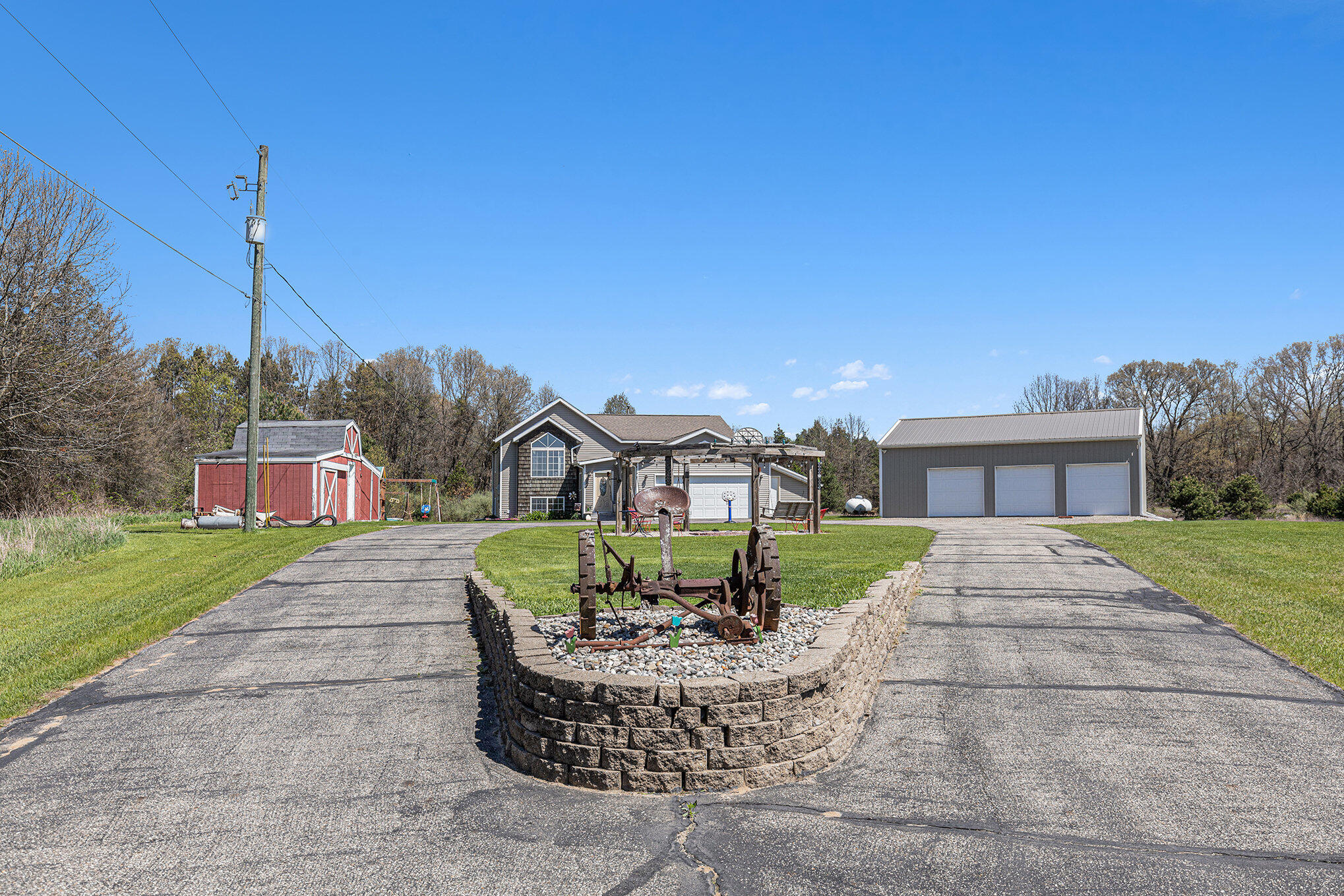 11717 14 Mile Road NE