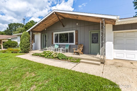 Tiny photo for 1651 Sunny Creek Street SE, Kentwood City, MI 49508 (MLS # 65026045877)