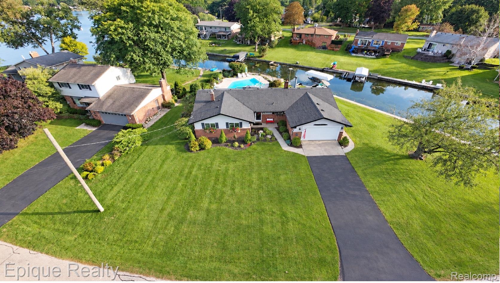 3278 Schoolhouse Drive