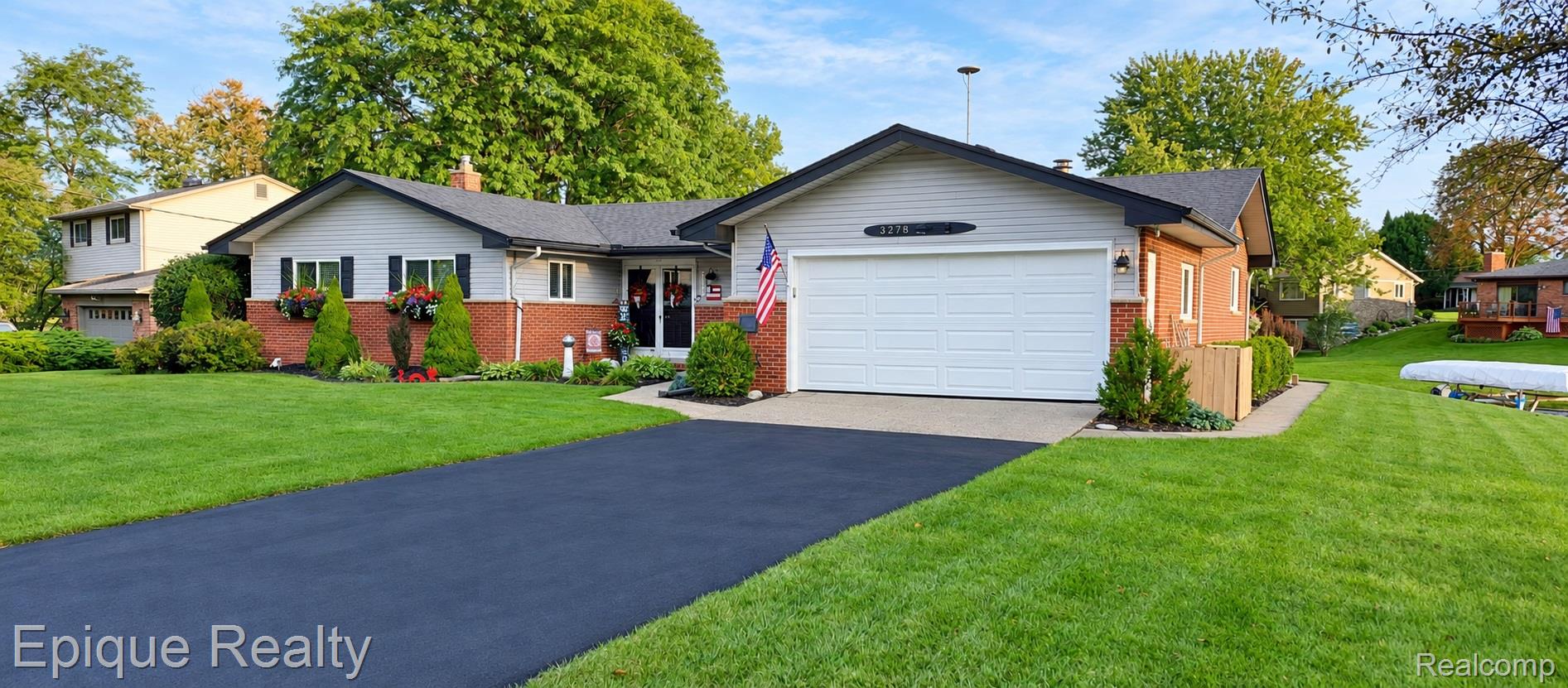 3278 Schoolhouse Drive