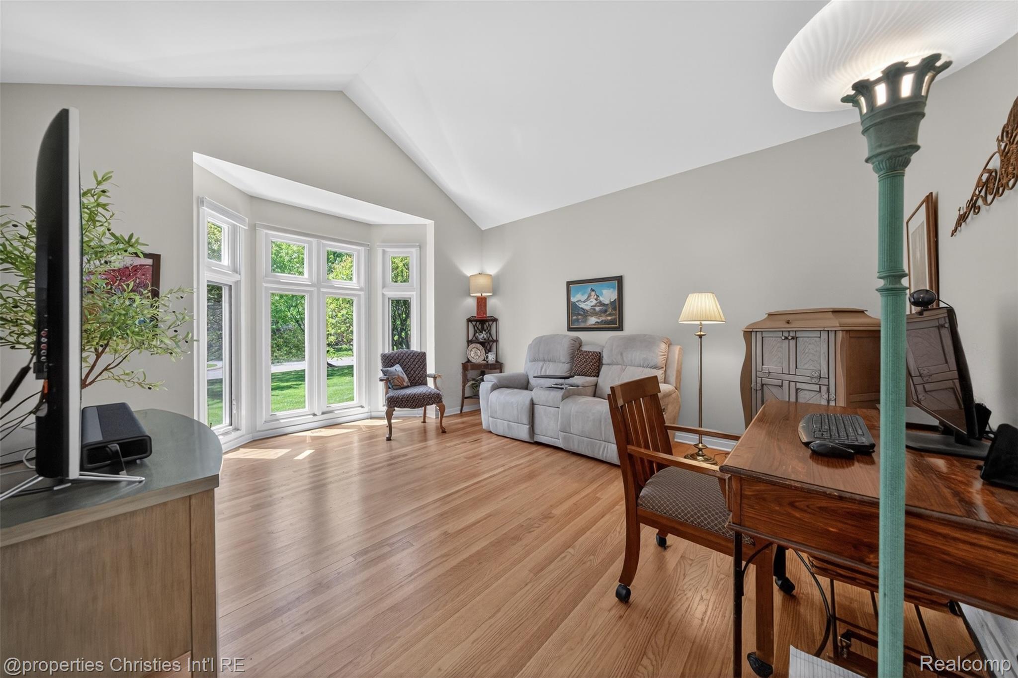 6390 Country Shire Lane