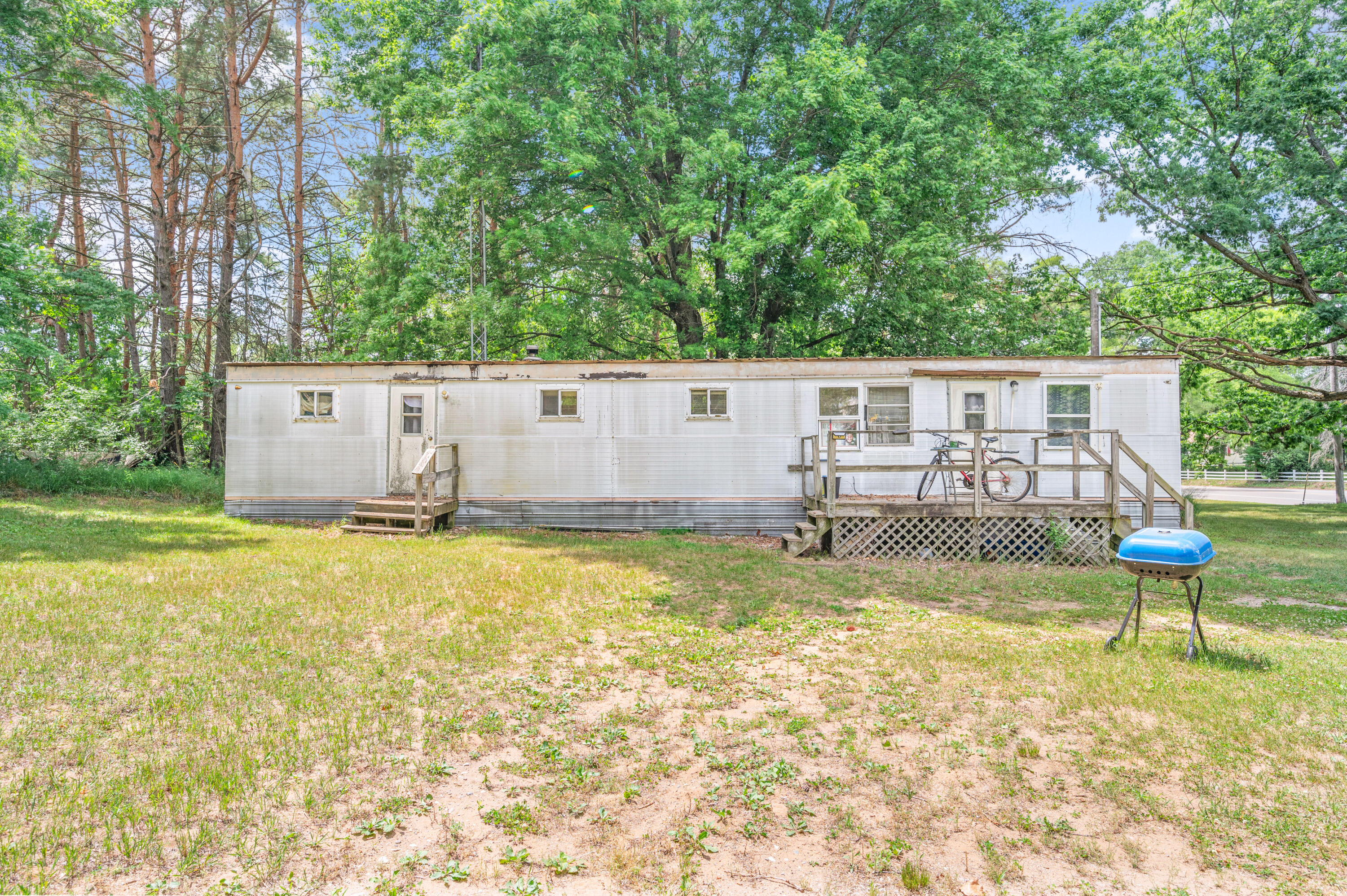 18725 16 Mile Rd