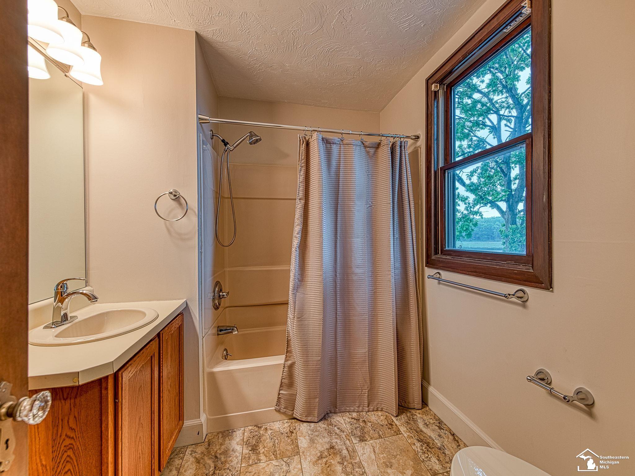 Flat Rock City, Michigan 48134, United States, 2 Bedrooms Bedrooms, ,2 BathroomsBathrooms,Residential,Active,141145