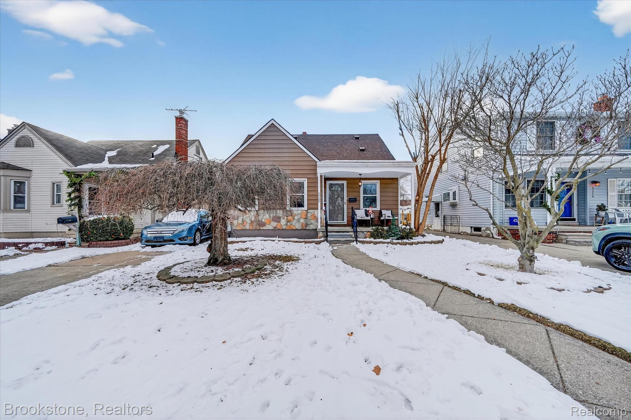 3530 Roosevelt Street