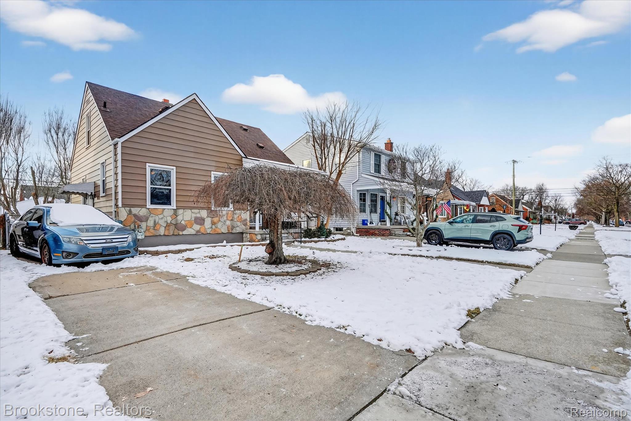 3530 Roosevelt Street