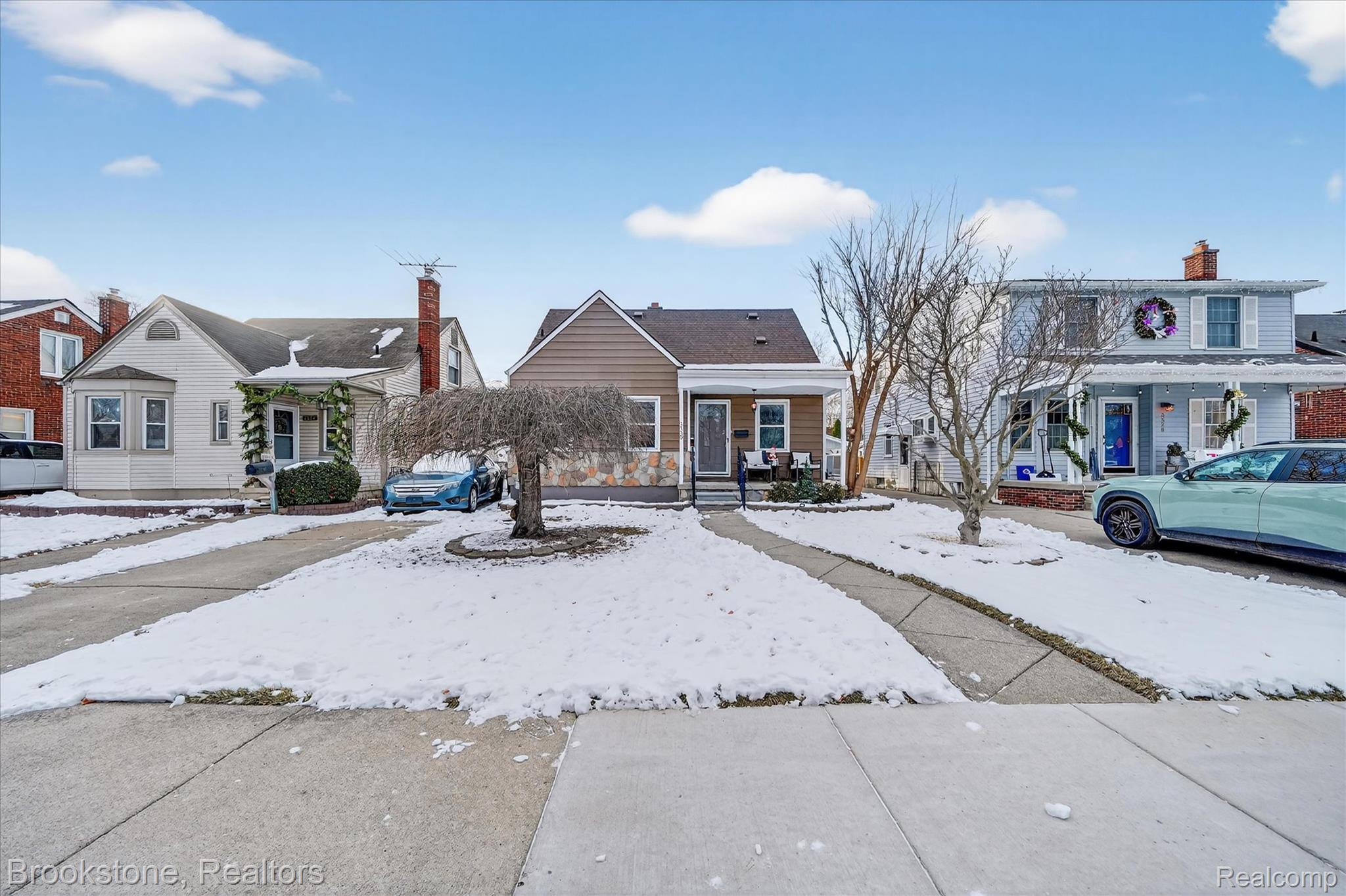 3530 Roosevelt Street