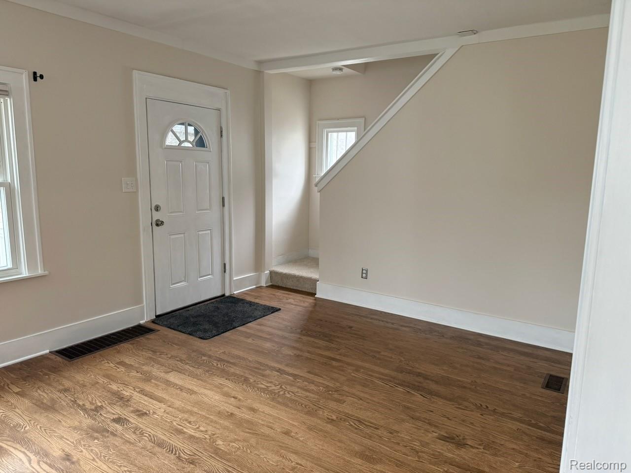 520 W Saratoga Street