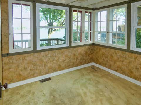 Tiny photo for 5511 Lakewood Street, Coloma Charter Township, MI 49038 (MLS # 69026032440)