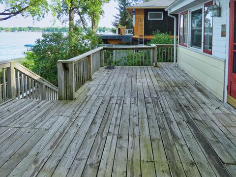 Tiny photo for 5511 Lakewood Street, Coloma Charter Township, MI 49038 (MLS # 69026032440)