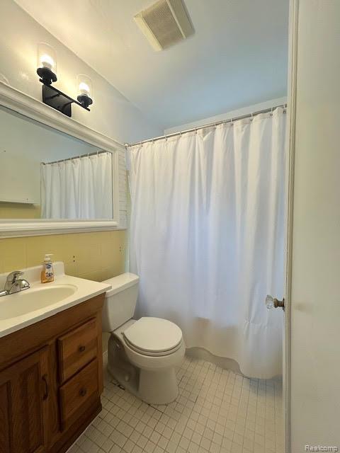Royal Oak, Michigan 48073, United States, 2 Bedrooms Bedrooms, ,1 BathroomBathrooms,Residential,Active,247511