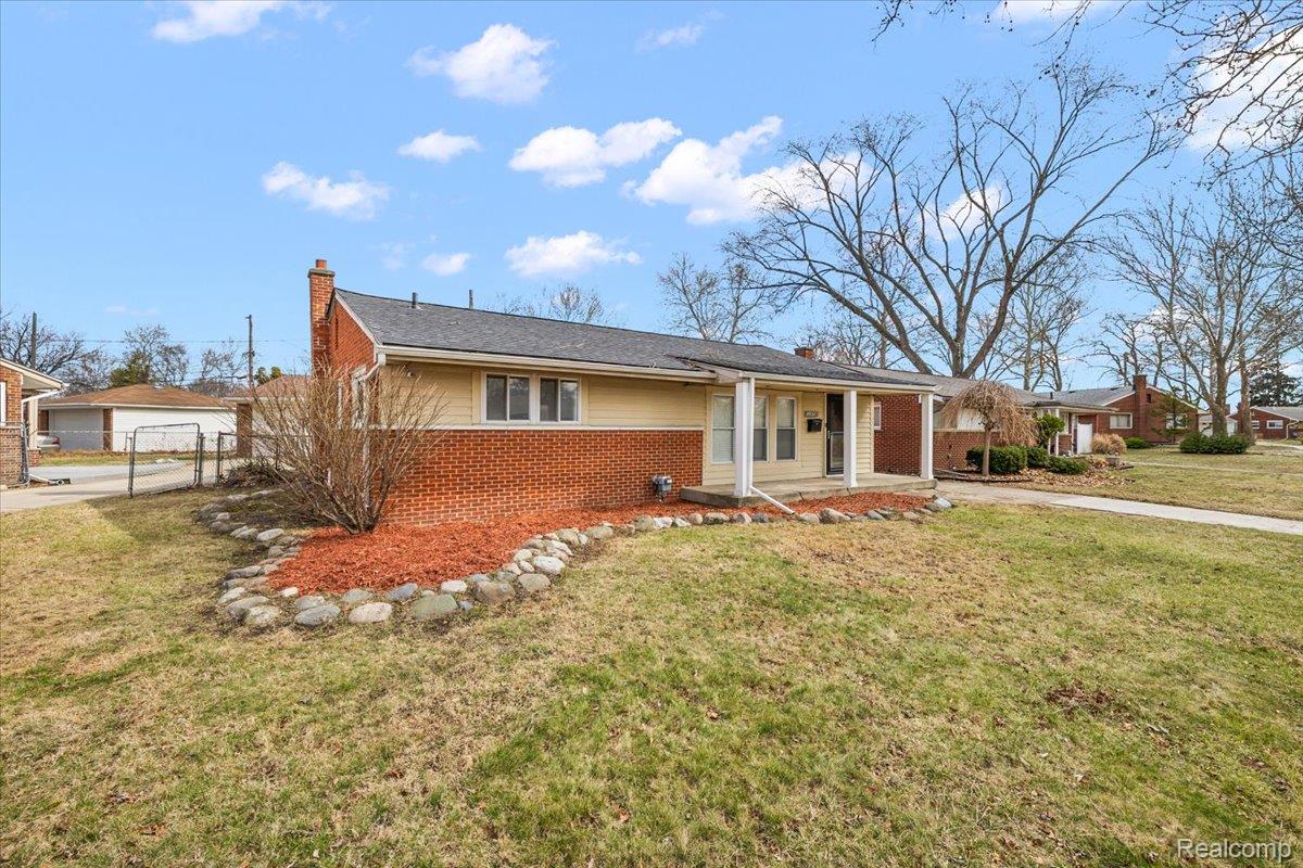 32076 Saint Annes Drive