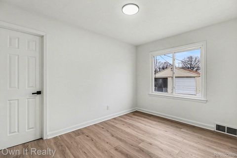 Tiny photo for 20242 Steel Street, Detroit City, MI 48235 (MLS # 20261021119)