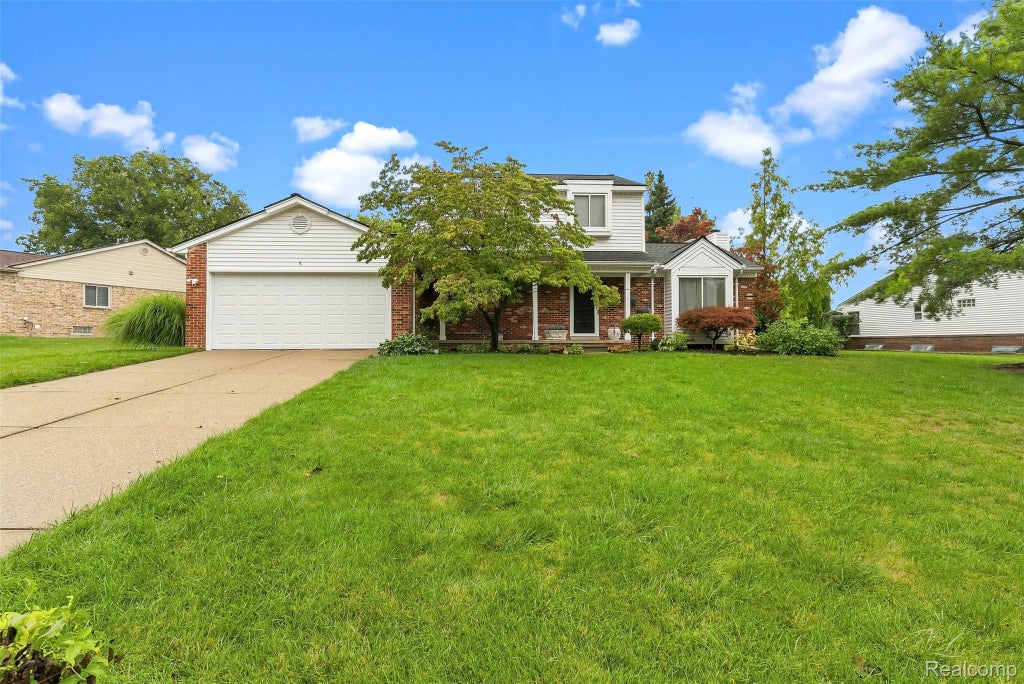 Photo of 2326 Highsplint Drive, Rochester Hills City, MI 48307 (MLS # 20261071691)