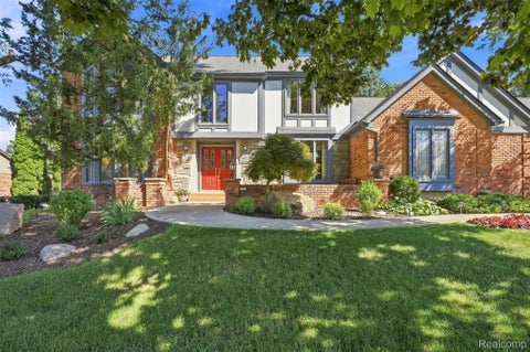 Photo of 2534 Topsham Drive, Rochester Hills City, MI 48306 (MLS # 20261044544)