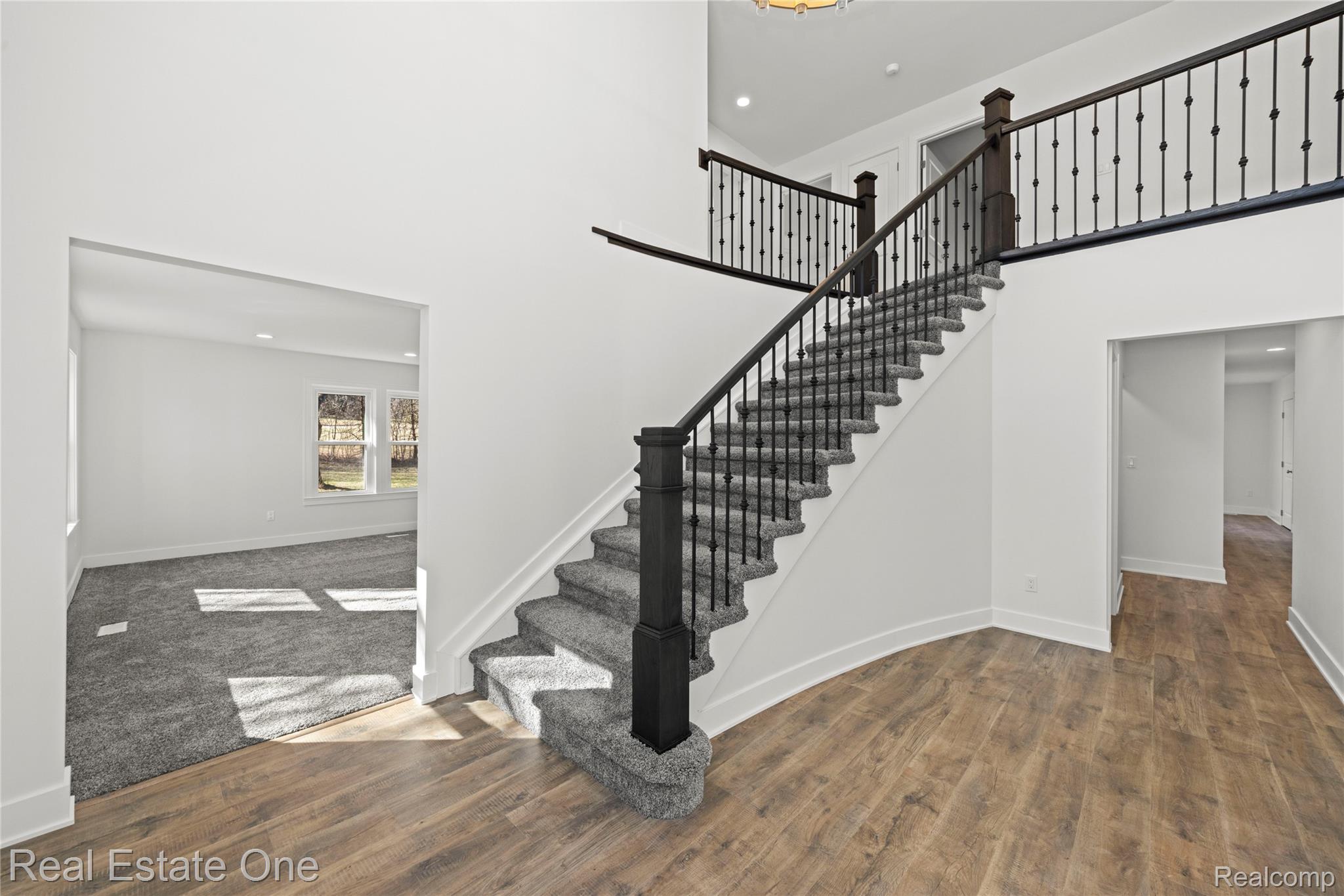 5742 Springwater Lane