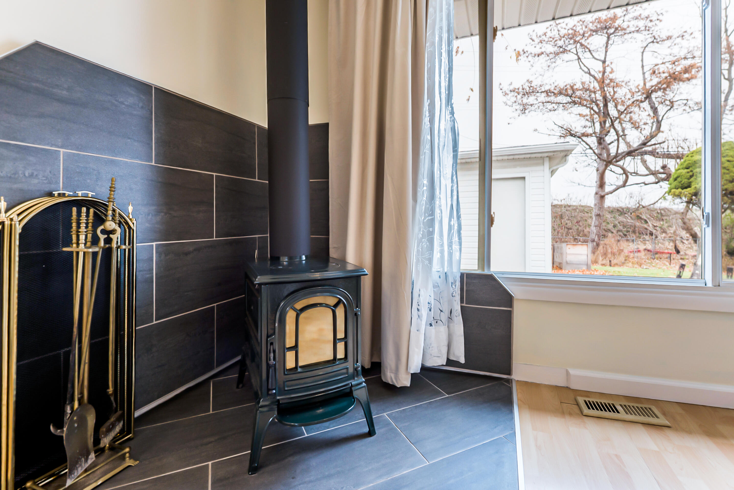 2831 Canterbury Road