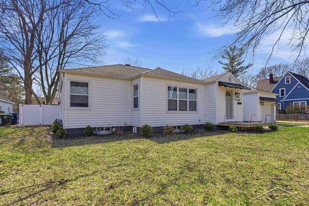 305 W Sugnet Road