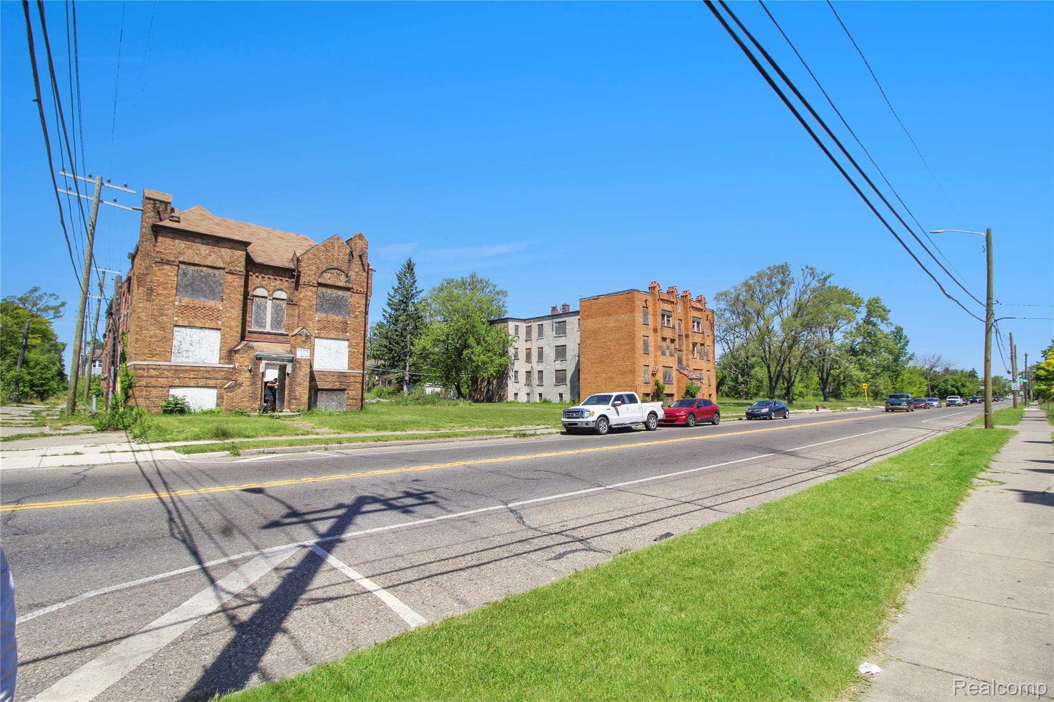 18029 SCHOENHERR Street