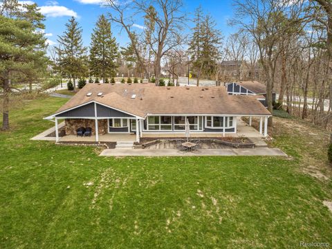 Tiny photo for 45401 W 9 Mile Road, Novi City, MI 48374 (MLS # 20261021758)