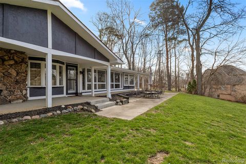 Tiny photo for 45401 W 9 Mile Road, Novi City, MI 48374 (MLS # 20261021758)