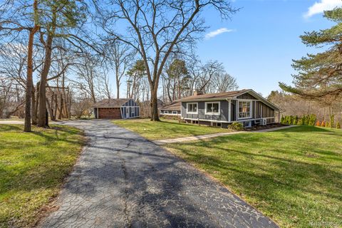 Tiny photo for 45401 W 9 Mile Road, Novi City, MI 48374 (MLS # 20261021758)