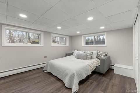 Tiny photo for 45401 W 9 Mile Road, Novi City, MI 48374 (MLS # 20261021758)