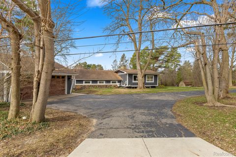 Tiny photo for 45401 W 9 Mile Road, Novi City, MI 48374 (MLS # 20261021758)