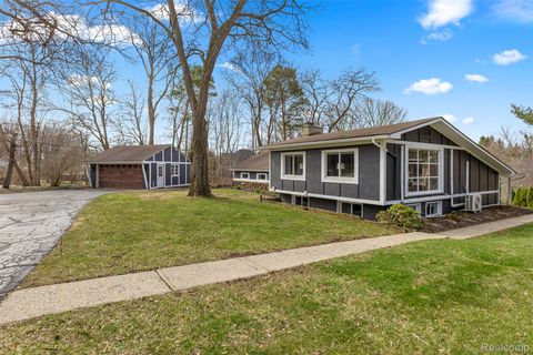 Tiny photo for 45401 W 9 Mile Road, Novi City, MI 48374 (MLS # 20261021758)