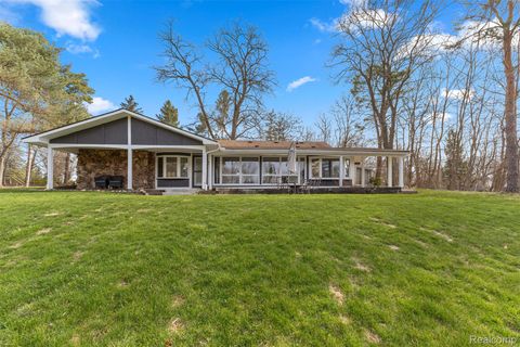 Tiny photo for 45401 W 9 Mile Road, Novi City, MI 48374 (MLS # 20261021758)