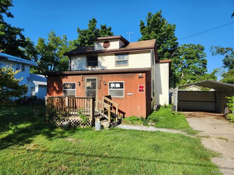 315 MCOMBER Street Dowagiac City MI 49047