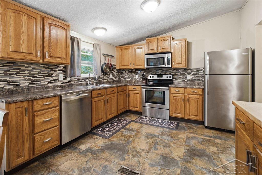 203 W Sampson Drive