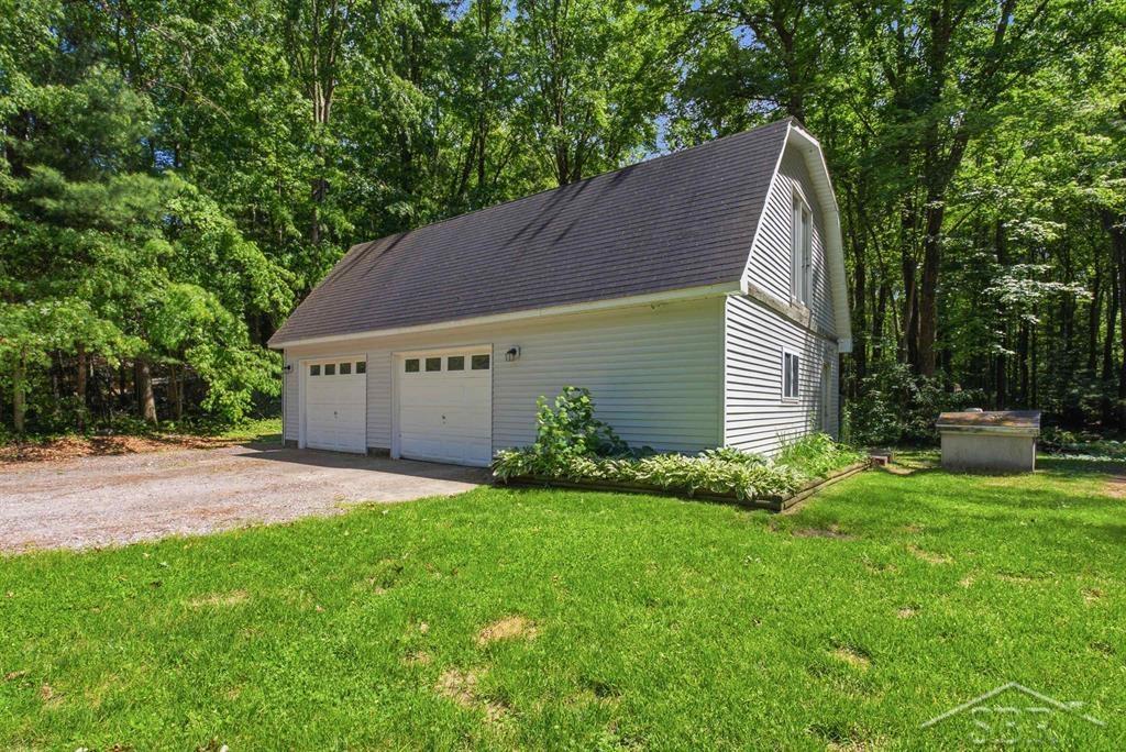 203 W Sampson Drive