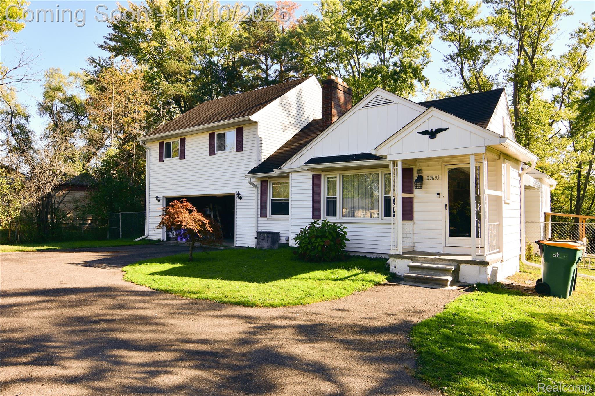 29693 Medbury Street