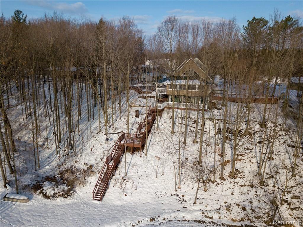 9343 LAKESIDE Drive