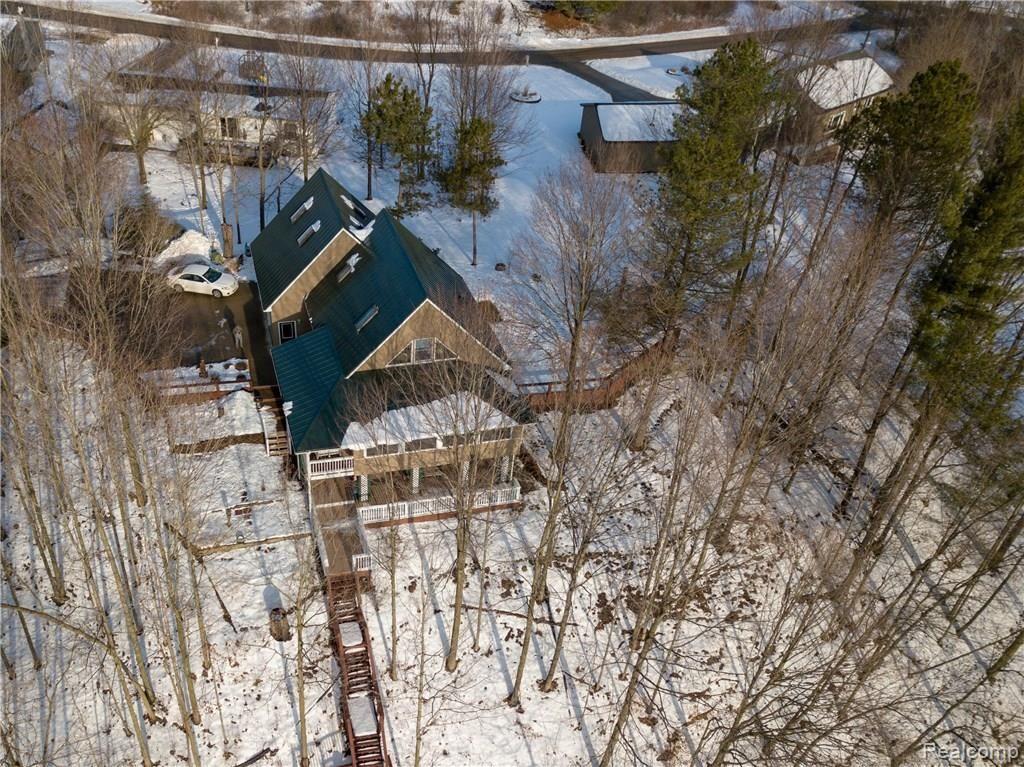 9343 LAKESIDE Drive