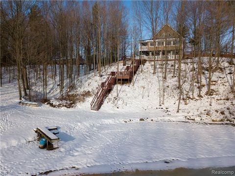 9343 LAKESIDE Drive Fulton Township MI 48871