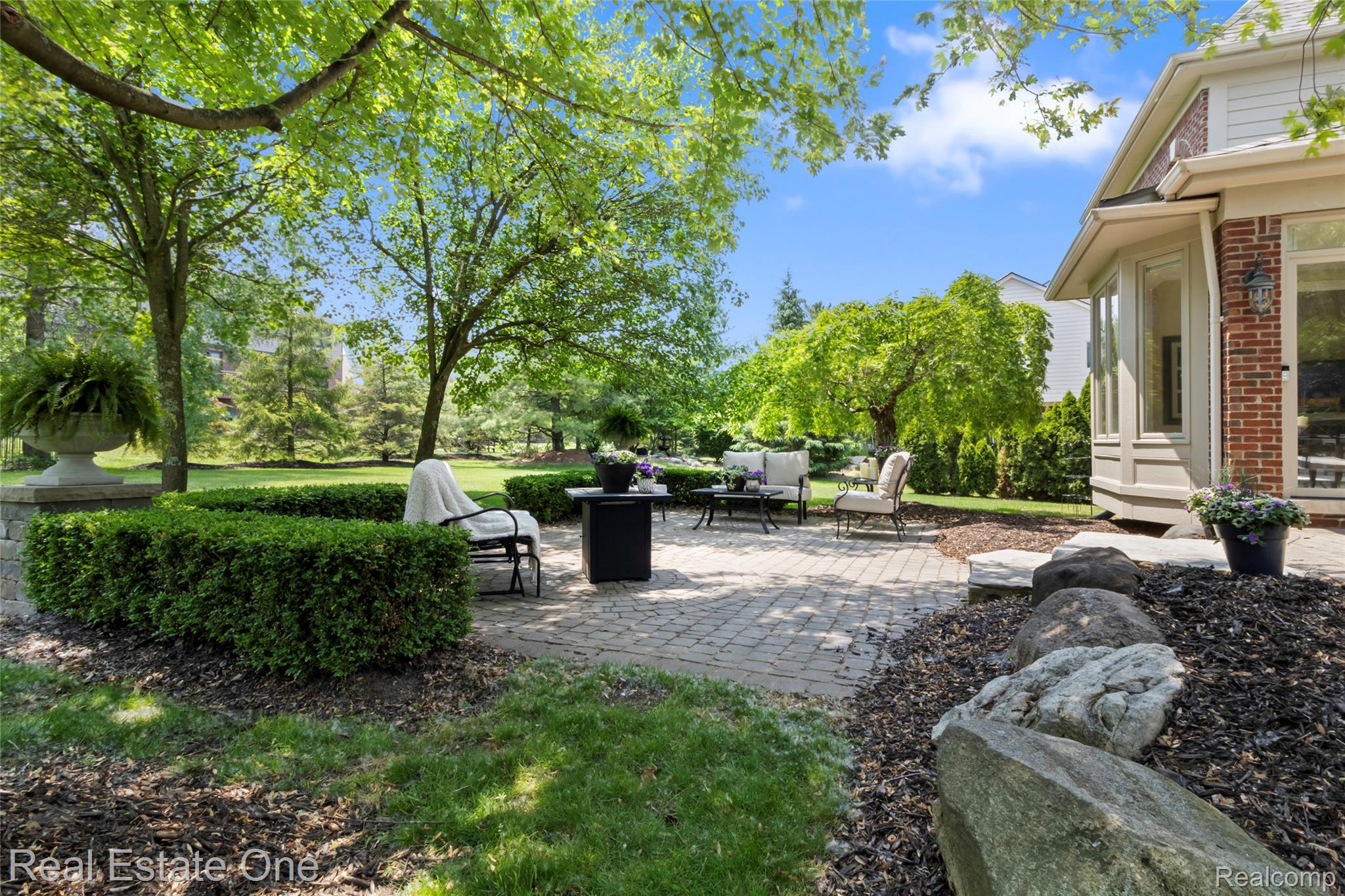 2901 Ambleside Court
