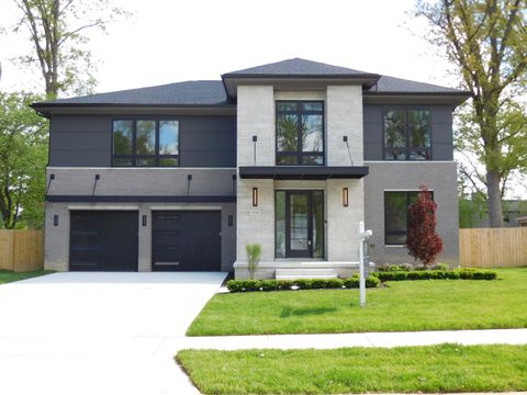 1938 Pembroke Rd. Birmingham City Oakland MI 48009